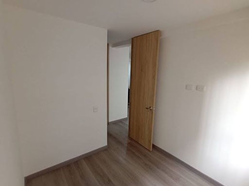 Apartamento en arriendo en San José De Bavaria, Bogotá · foto 8 de 18