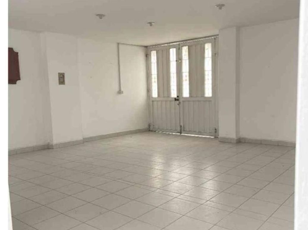 Casa de 3 alcobas en venta en Santa Helenita, Bogotá, 396 m² · foto 2 de 19