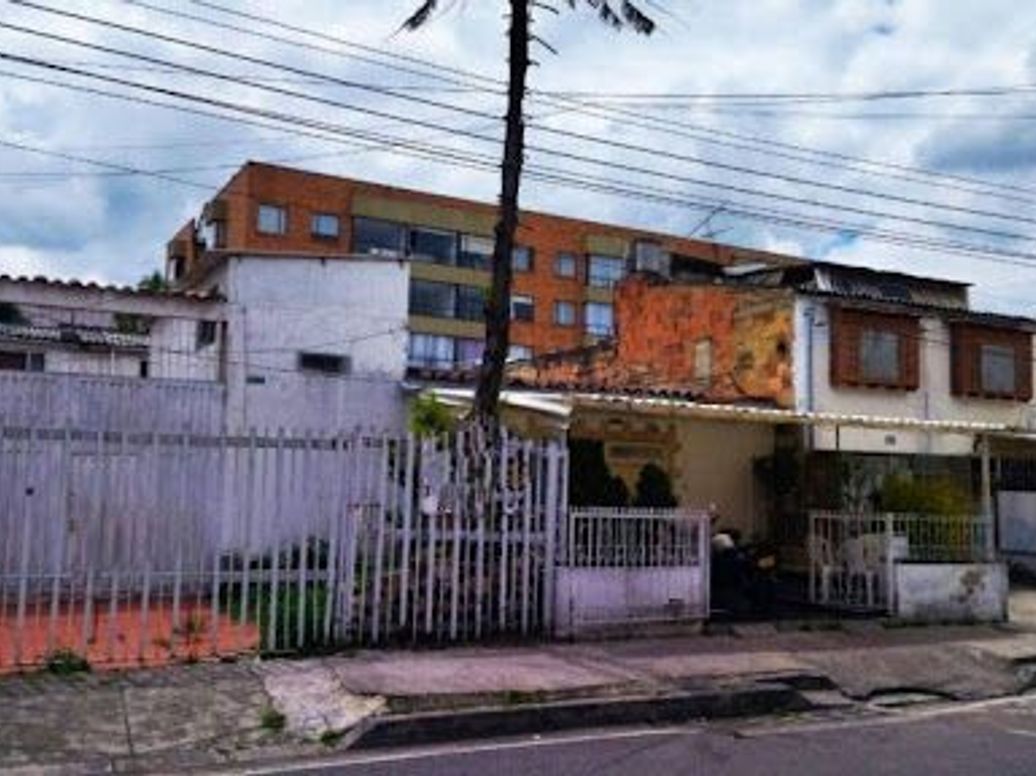 Casa de 6 alcobas en venta en San Cipriano, Bogotá, 155 m² · foto 2 de 6
