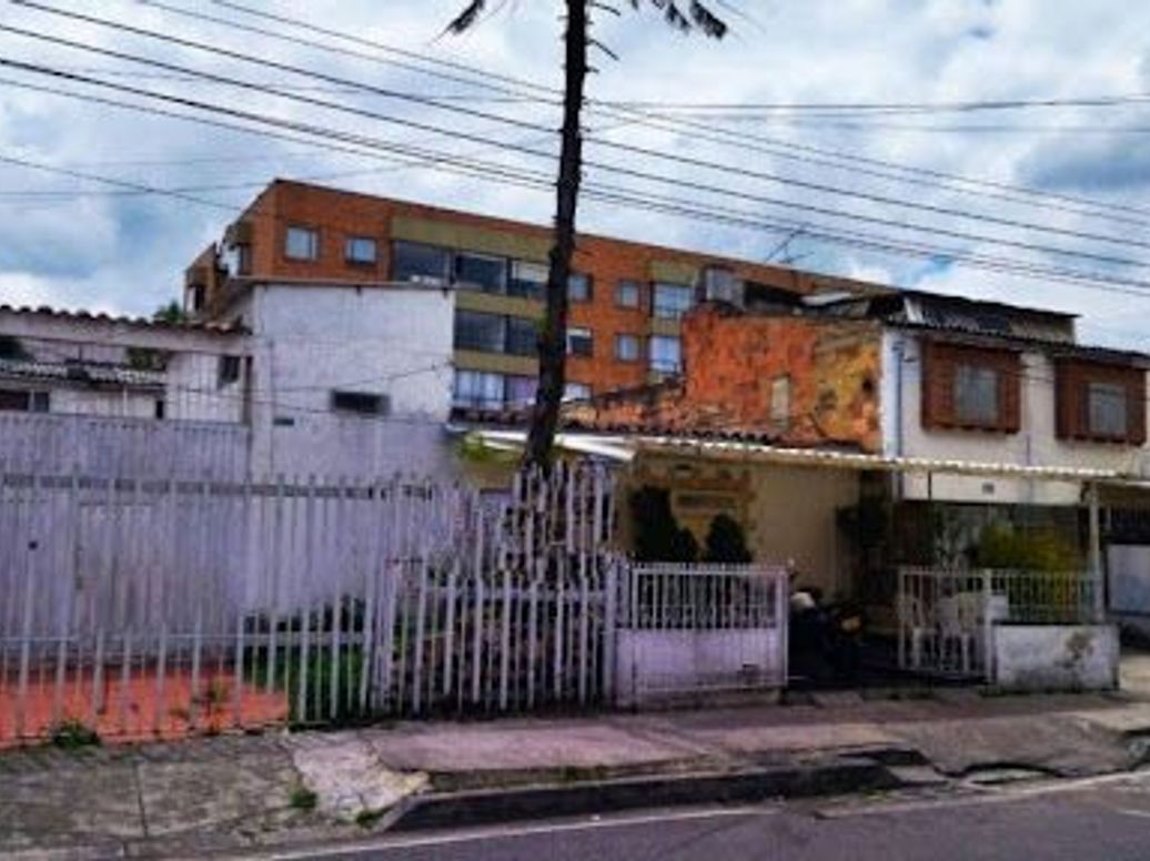 Casa de 6 alcobas en venta en San Cipriano, Bogotá, 155 m² · foto 3 de 6