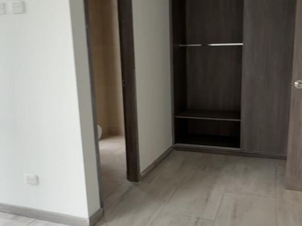 Apartamento de 3 alcobas en venta en Niza Norte, Bogotá, 99 m² · foto 4 de 15