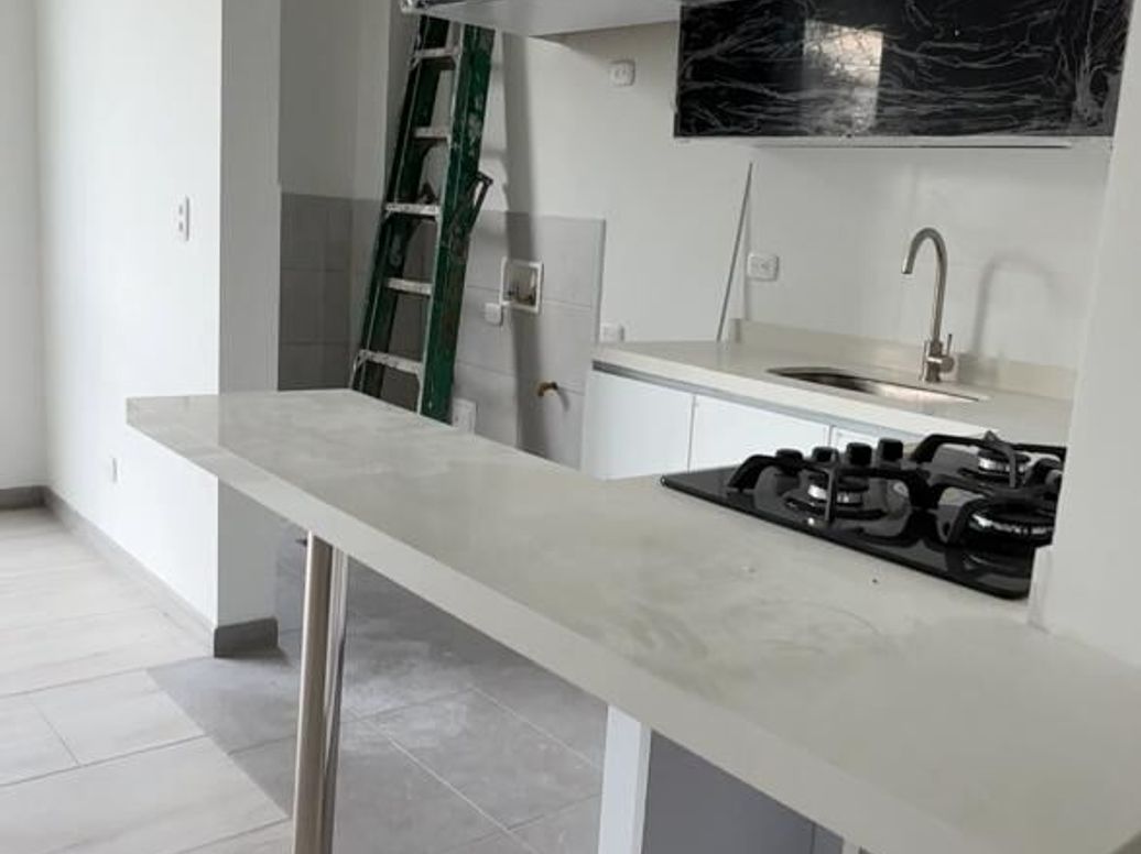 Apartamento de 3 alcobas en venta en Niza Norte, Bogotá, 99 m² · foto 2 de 15