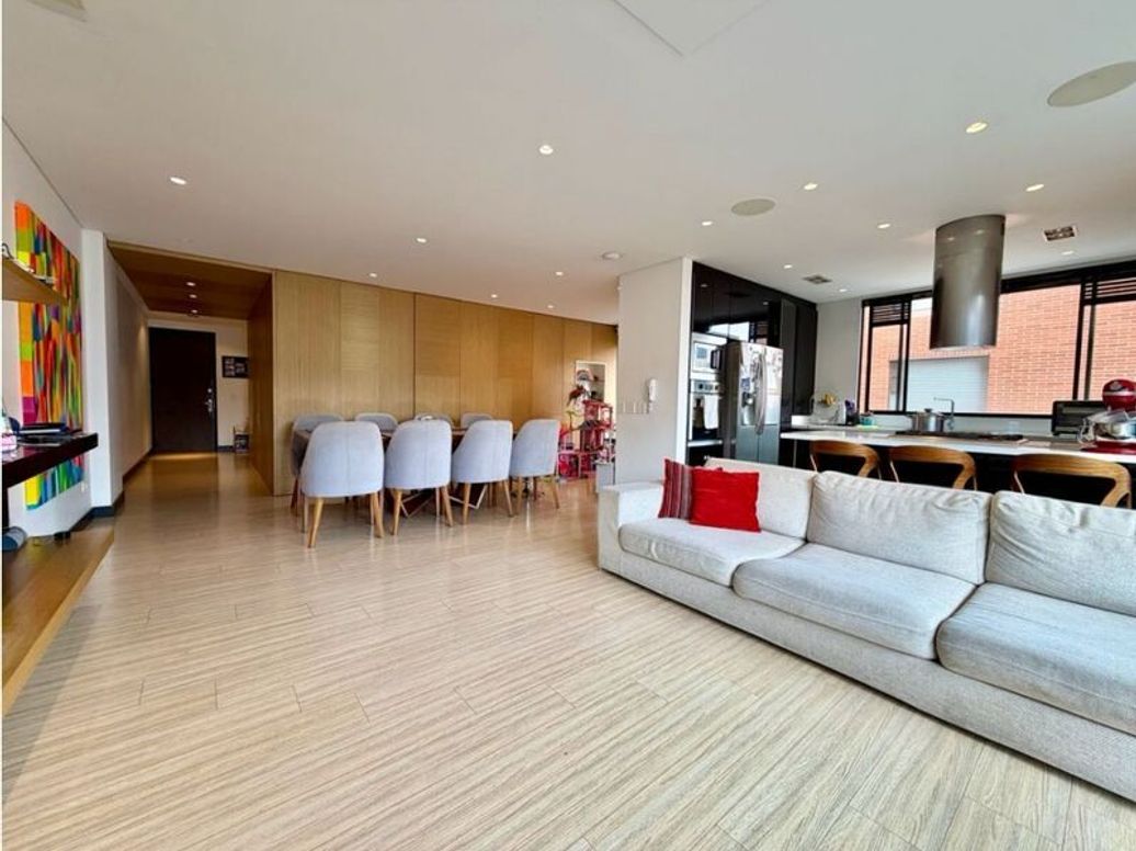 Apartamento de 3 alcobas en venta en Cr. El Bosque, Bogotá, 136 m² · foto 5 de 20