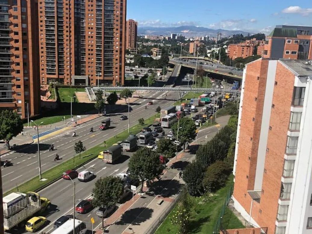 Apartaestudio en venta en Ciudad Jardín Norte, Bogotá, 25 m² · foto 2 de 7