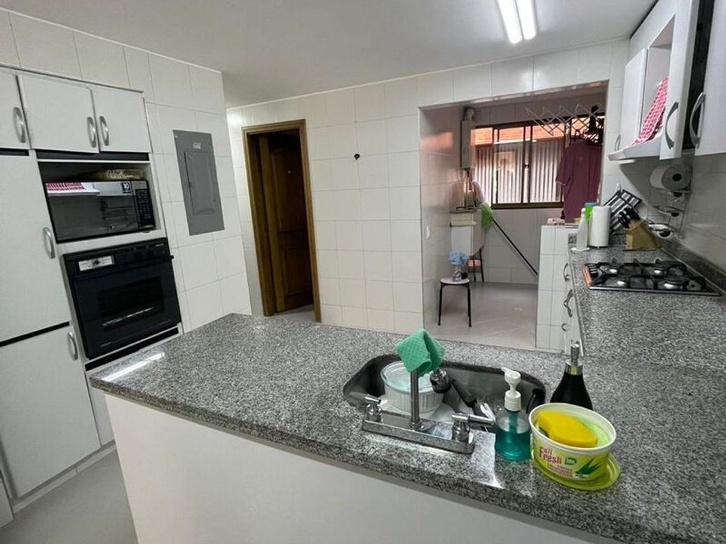 Apartamento de 3 alcobas en venta en San Patricio, Bogotá, 170 m² · foto 5 de 11