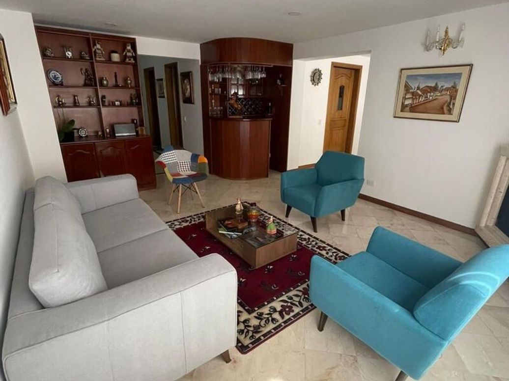 Apartamento de 3 alcobas en venta en San Patricio, Bogotá, 170 m² · foto 2 de 11