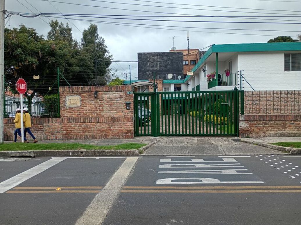 Casa de 3 alcobas en venta en El Contador, Bogotá, 180 m² · foto 2 de 20