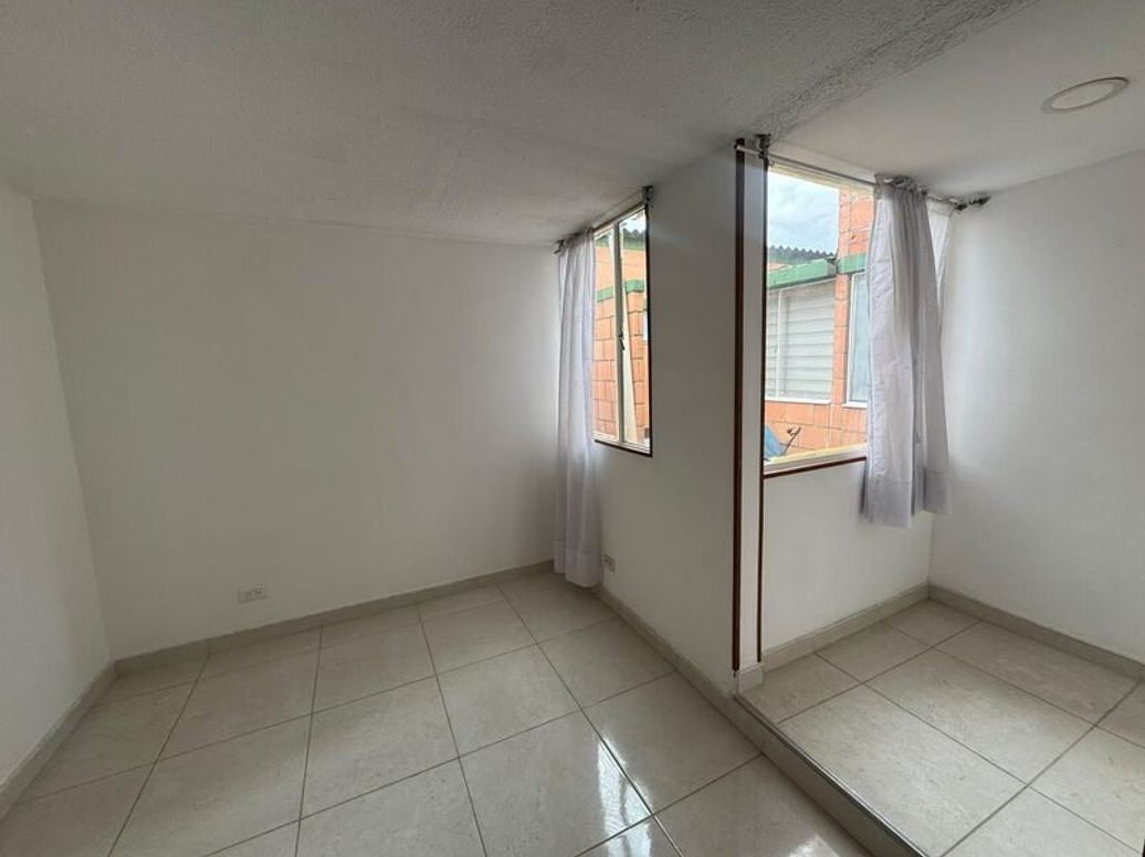 Casa de 3 alcobas en venta en Suba, Bogotá, 103 m² · foto 4 de 12