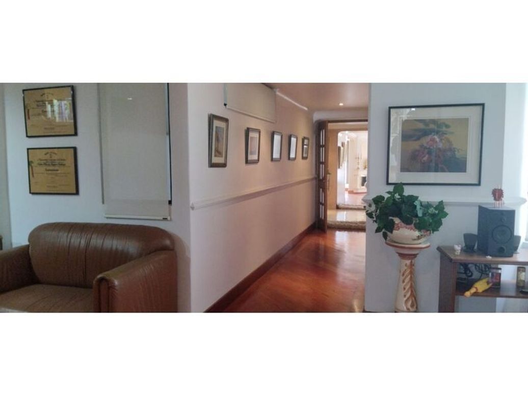 Apartamento de 3 alcobas en venta en Mochuelo Norte, Bogotá, 207 m² · foto 3 de 18