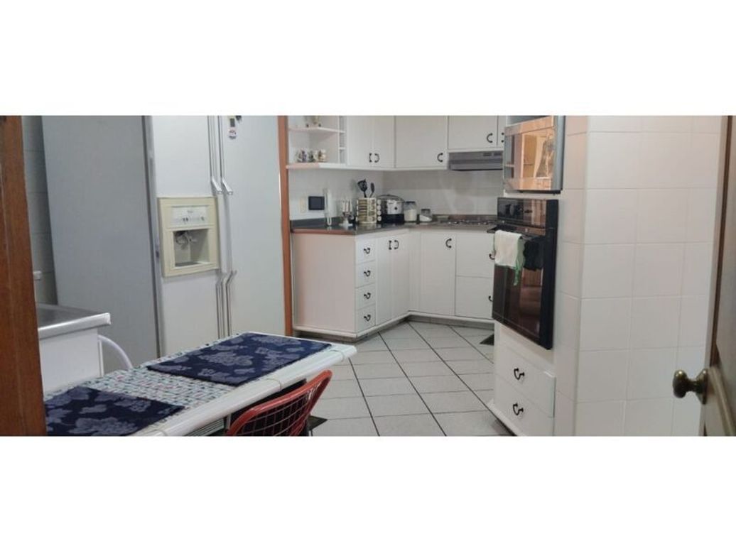 Apartamento de 3 alcobas en venta en Mochuelo Norte, Bogotá, 207 m² · foto 7 de 18