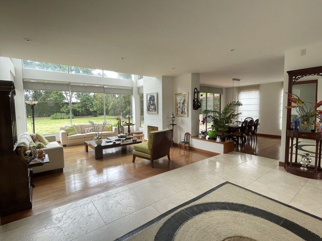 Casa de 4 alcobas en venta en Casa Blanca, Bogotá, 435 m² · foto 9 de 20