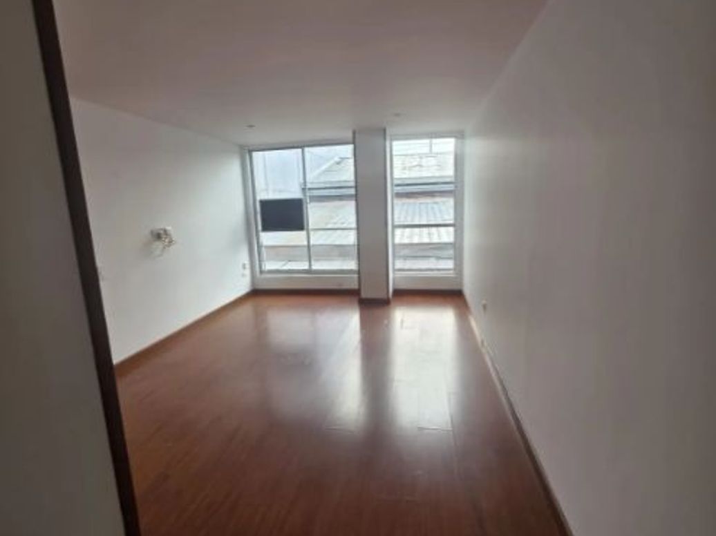 Apartaestudio en venta en Los Cedritos, Bogotá, 43 m² · foto 3 de 18