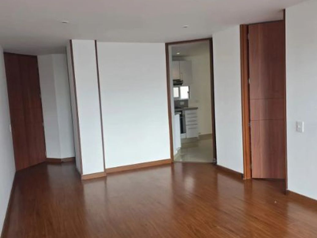 Apartaestudio en venta en Los Cedritos, Bogotá, 43 m² · foto 4 de 18