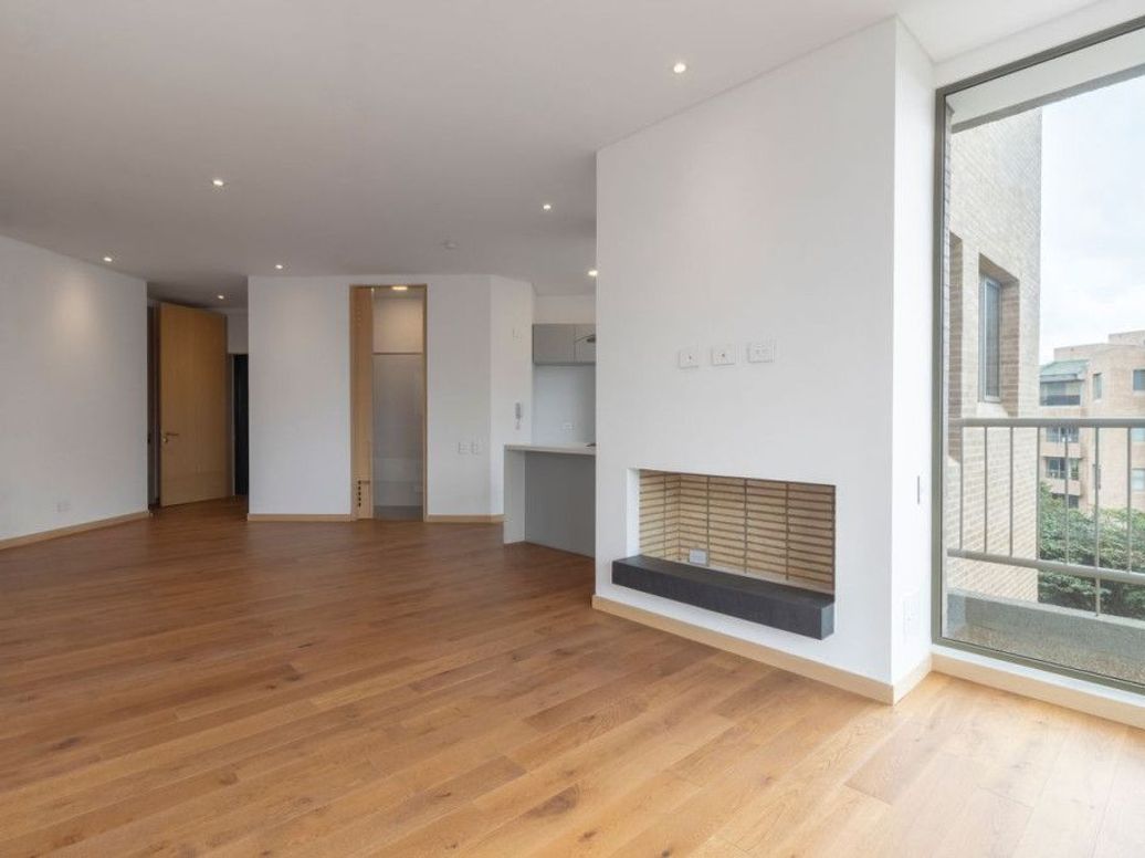 Apartamento de 3 alcobas en venta en Niza Suba, Bogotá, 142 m² · foto 3 de 20