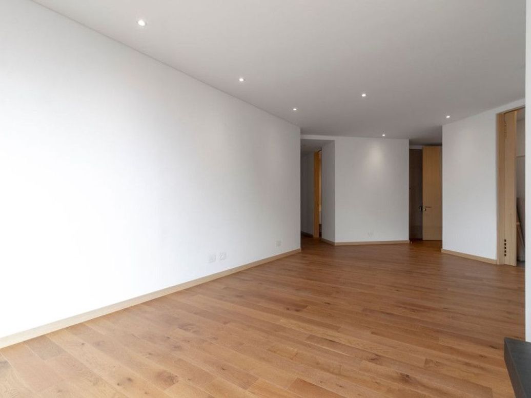 Apartamento de 3 alcobas en venta en Niza Suba, Bogotá, 142 m² · foto 4 de 20