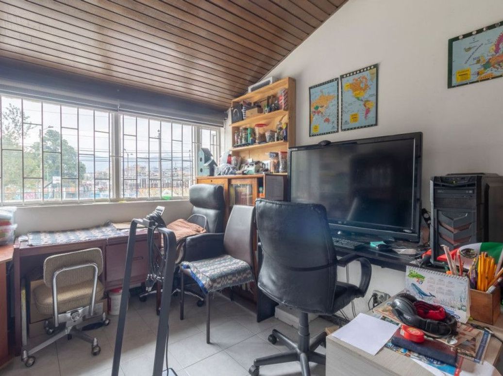Casa de 5 alcobas en venta en La Patria, Bogotá, 186 m² · foto 13 de 20