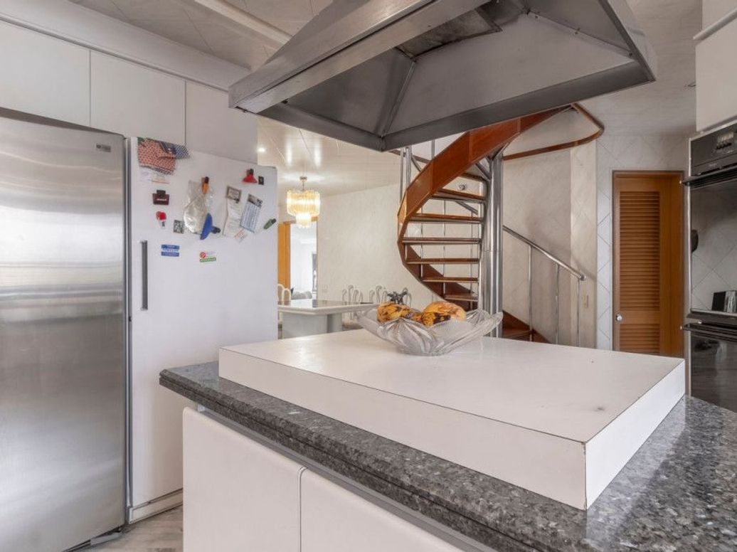 Apartamento de 4 alcobas en venta en La Carolina, Bogotá, 430 m² · foto 13 de 20