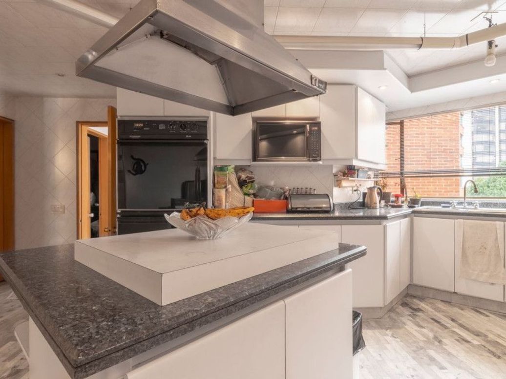 Apartamento de 4 alcobas en venta en La Carolina, Bogotá, 430 m² · foto 12 de 20
