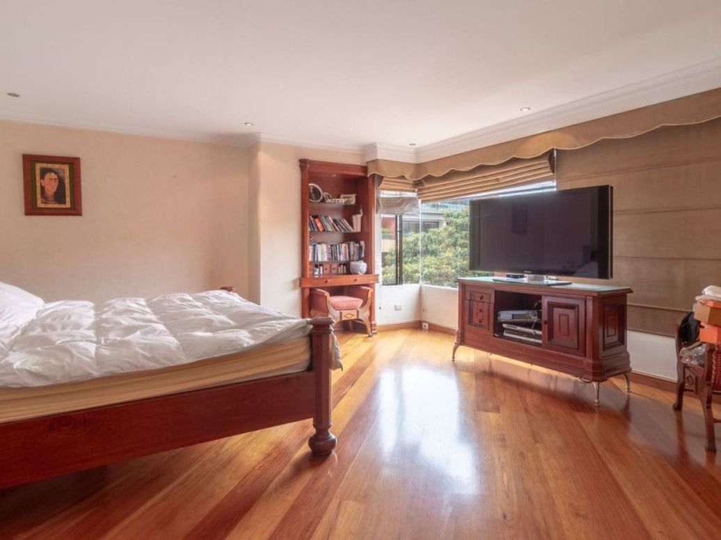 Apartamento de 4 alcobas en venta en La Carolina, Bogotá, 430 m² · foto 15 de 20