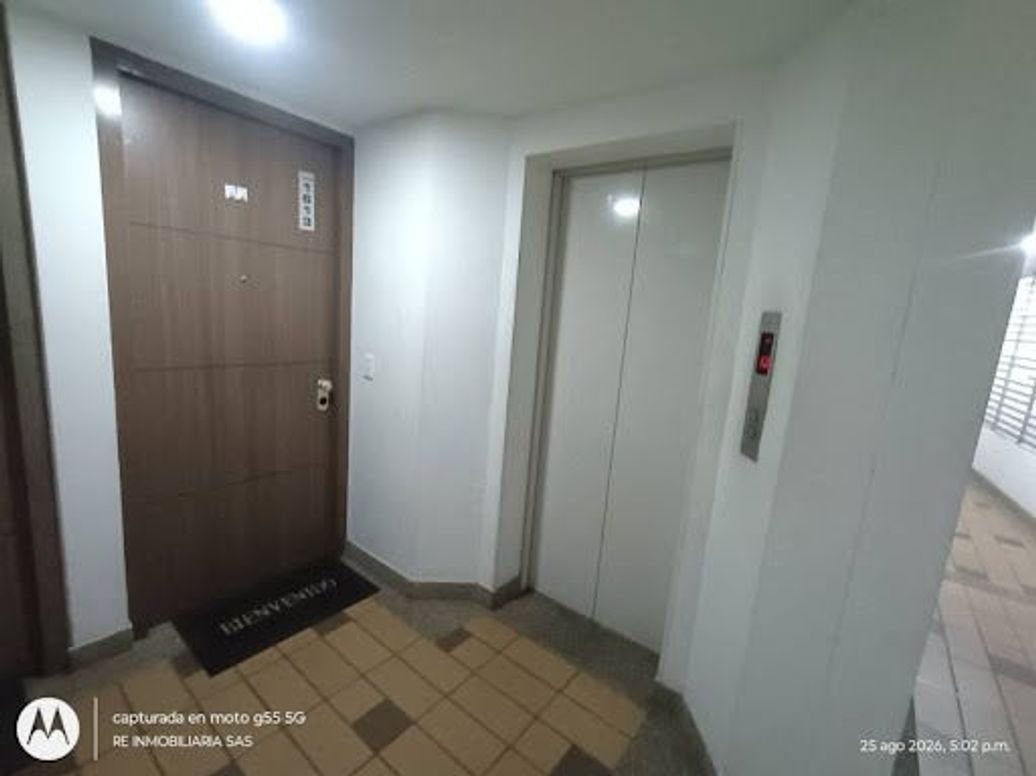 Apartamento de 3 alcobas en venta en Castilla, Bogotá, 78 m² · foto 4 de 20
