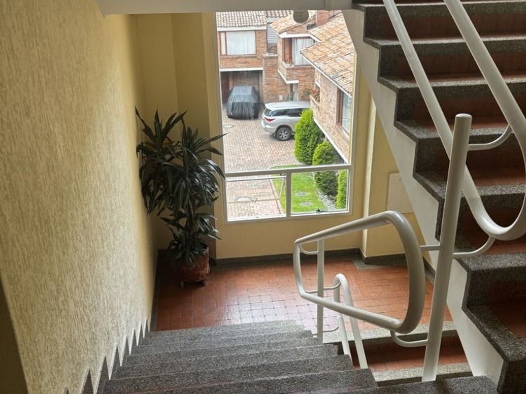 Apartamento de 3 alcobas en venta en Cedro Narvaez, Bogotá, 69 m² · foto 4 de 20
