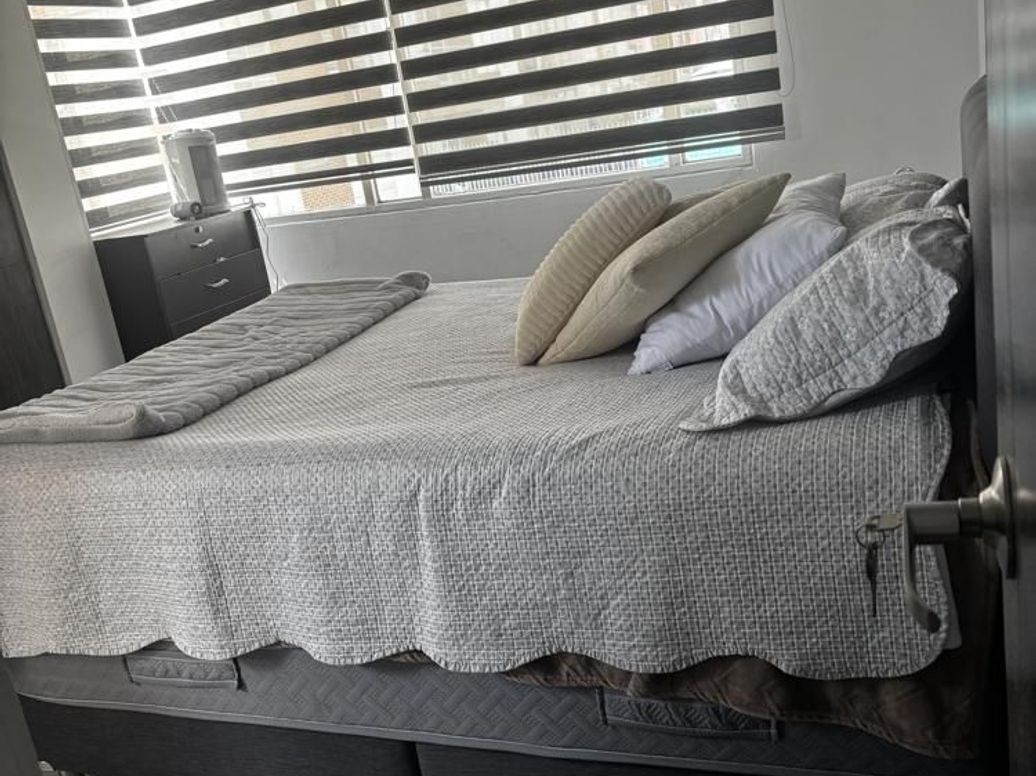 Apartamento de 3 alcobas en venta en Cedro Narvaez, Bogotá, 69 m² · foto 8 de 20