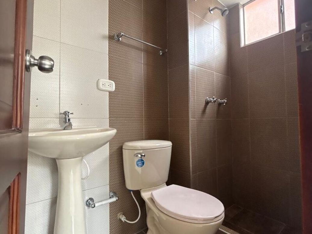 Apartamento de 3 alcobas en venta en San Antonio Nor - Occidental, Bogotá, 48 m² · foto 4 de 10