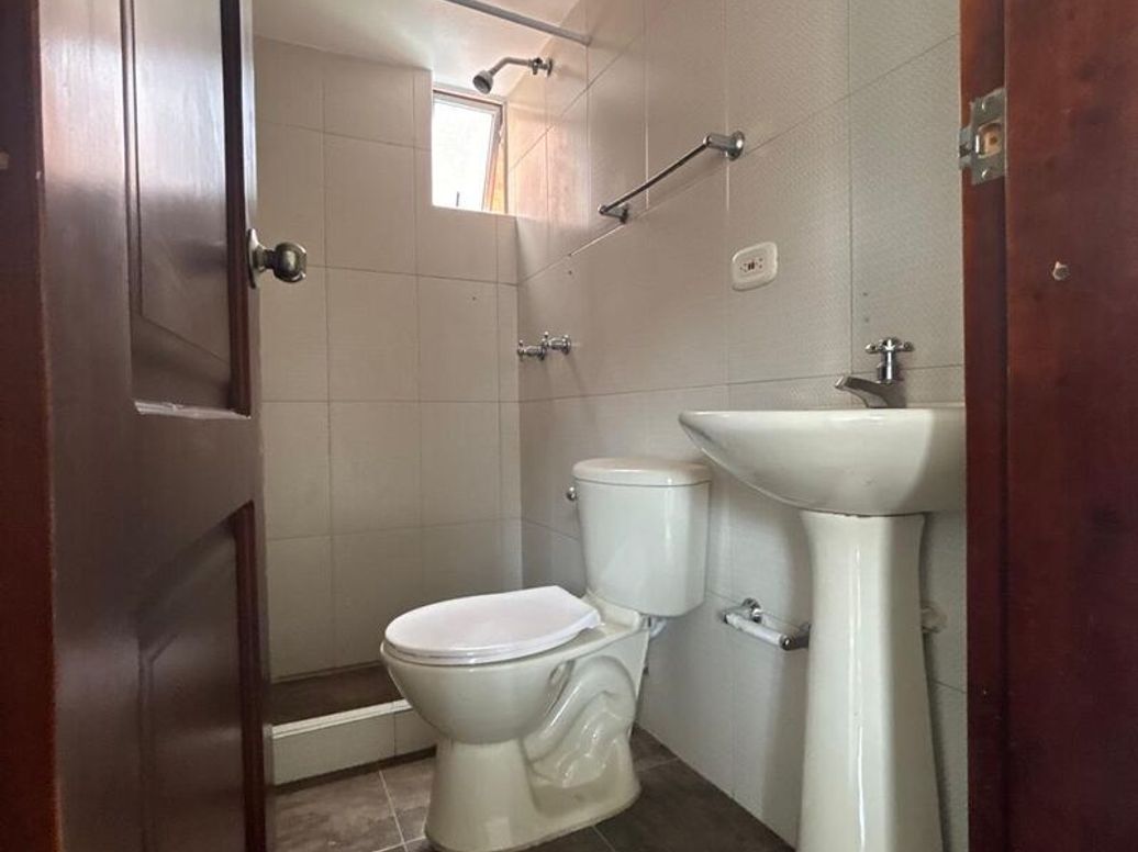 Apartamento de 3 alcobas en venta en San Antonio Nor - Occidental, Bogotá, 48 m² · foto 2 de 10