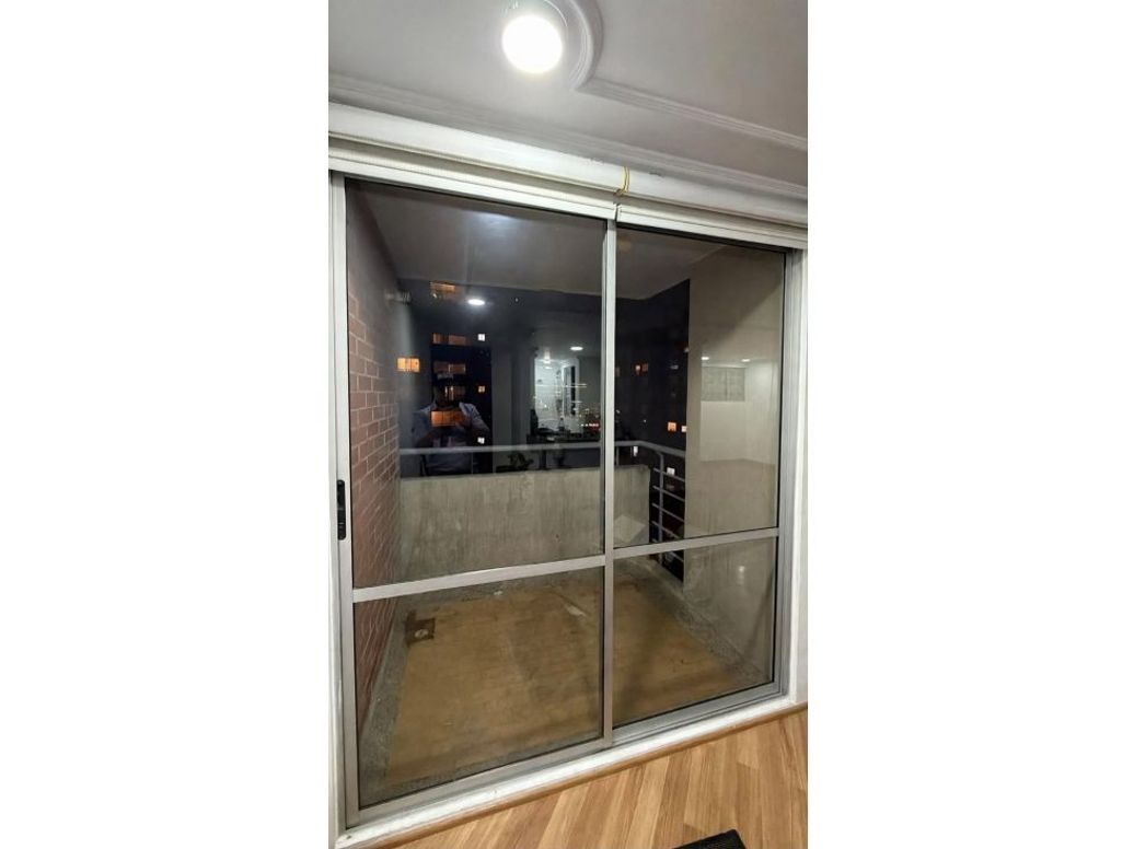 Apartamento de 3 alcobas en venta en Pontevedra, Bogotá, 105 m² · foto 8 de 13