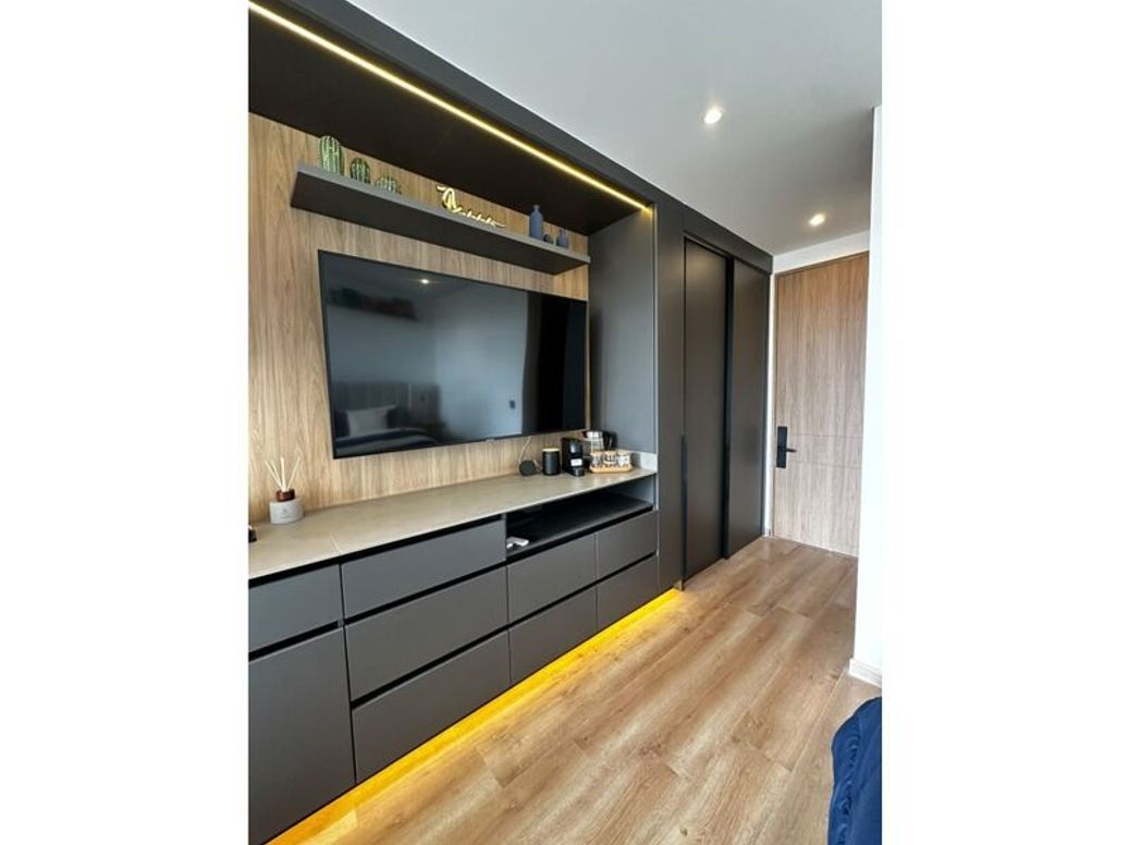 Apartaestudio en venta en Chico Norte Et. Iii, Bogotá, 33 m² · foto 3 de 19