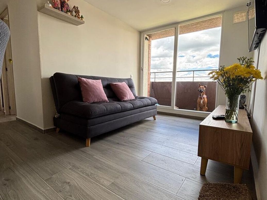 Apartamento de 3 alcobas en venta en Fontibón, Bogotá, 48 m² · foto 2 de 10