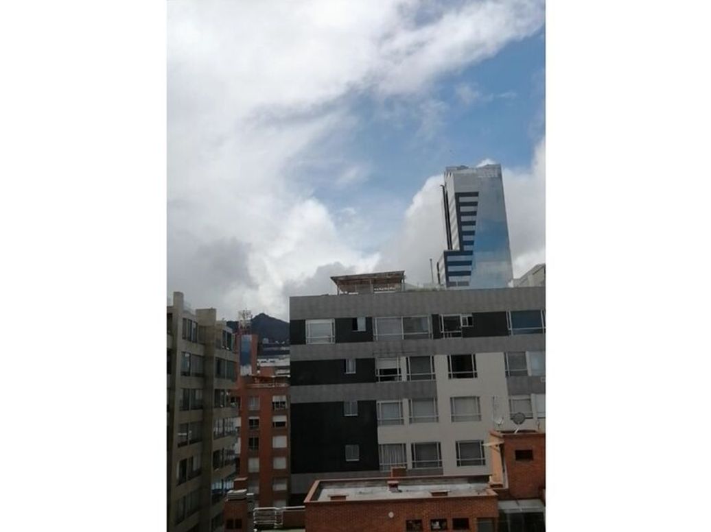 Apartaestudio en venta en Chico Norte Et. Iii, Bogotá, 44 m² · foto 2 de 20
