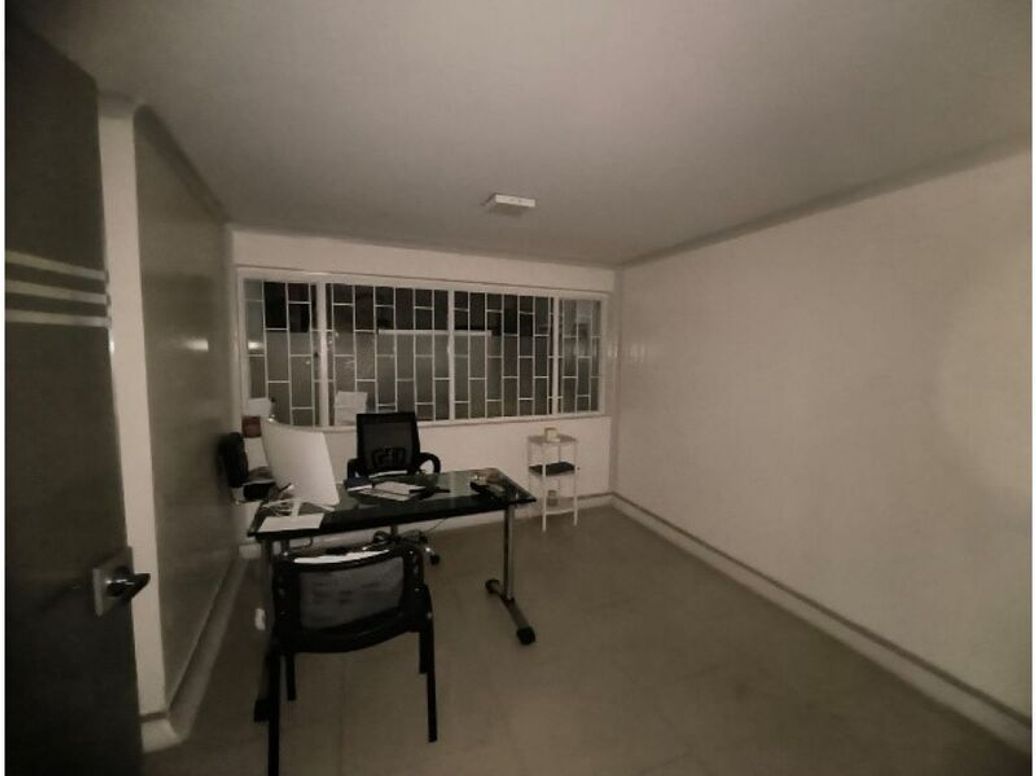 Casa de 11 alcobas en venta en Las Américas, Bogotá, 350 m² · foto 5 de 15