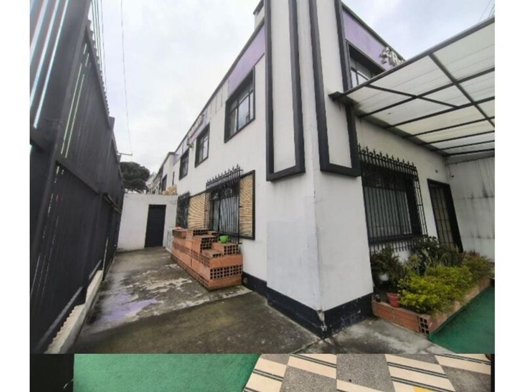Casa de 11 alcobas en venta en Las Américas, Bogotá, 350 m² · foto 3 de 15