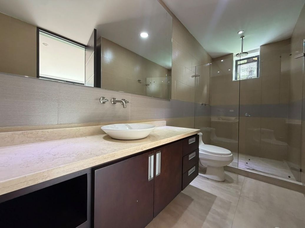 Casa de 5 alcobas en venta en Casa Blanca, Bogotá, 350 m² · foto 7 de 20
