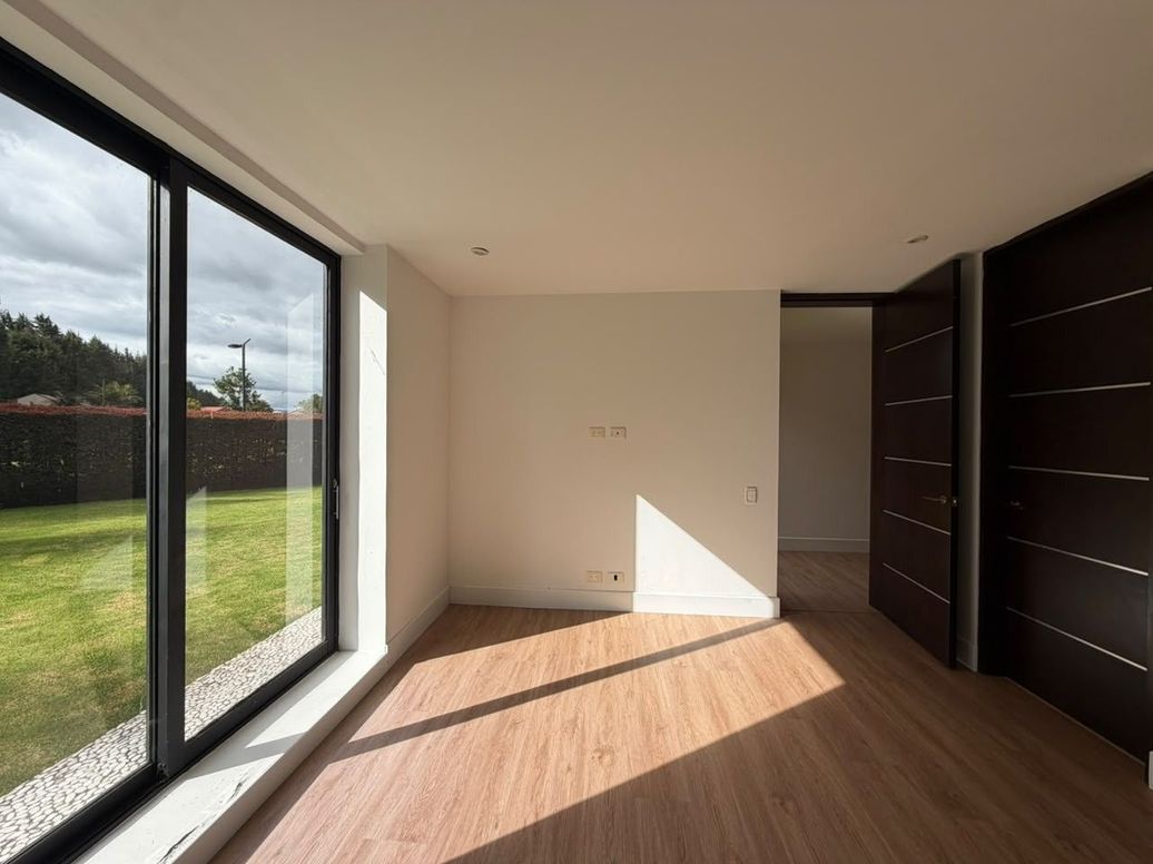 Casa de 5 alcobas en venta en Casa Blanca, Bogotá, 350 m² · foto 6 de 20