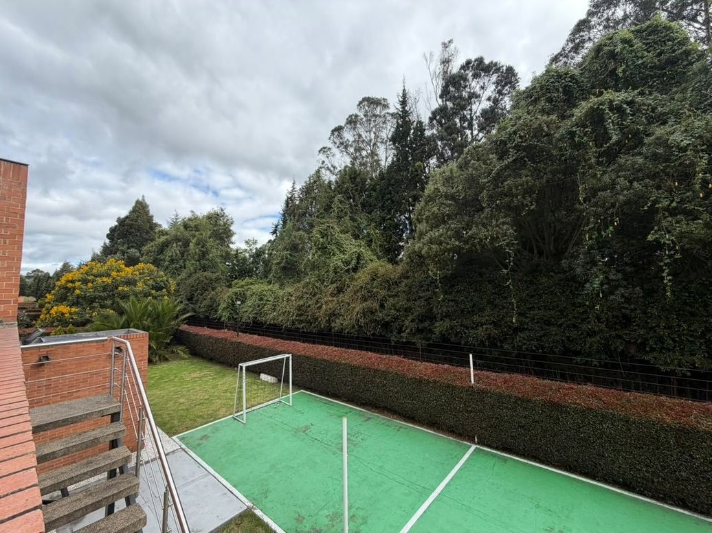 Casa de 5 alcobas en venta en Casa Blanca, Bogotá, 350 m² · foto 15 de 20