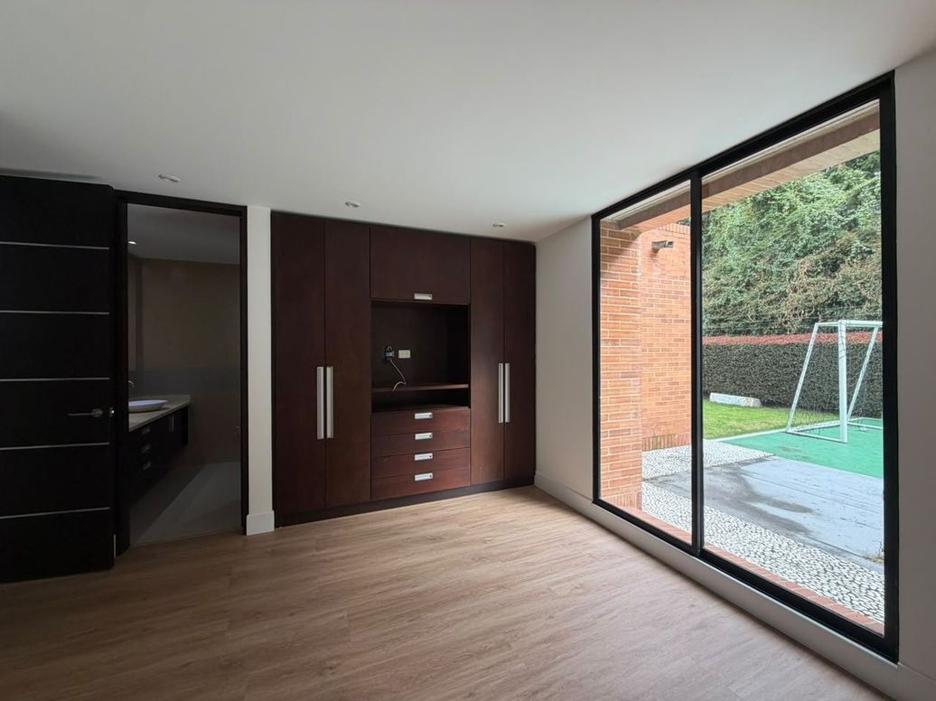 Casa de 5 alcobas en venta en Casa Blanca, Bogotá, 350 m² · foto 5 de 20