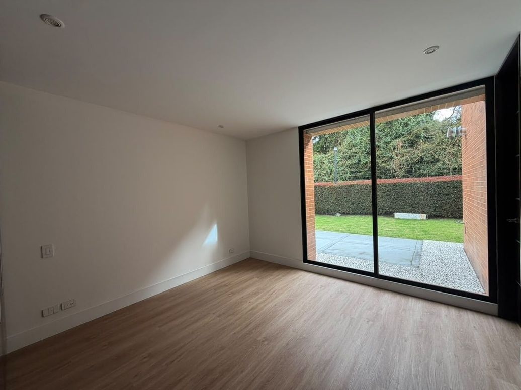 Casa de 5 alcobas en venta en Casa Blanca, Bogotá, 350 m² · foto 12 de 20