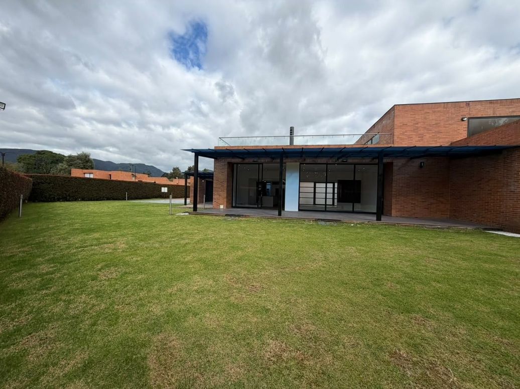 Casa de 5 alcobas en venta en Casa Blanca, Bogotá, 350 m² · foto 19 de 20