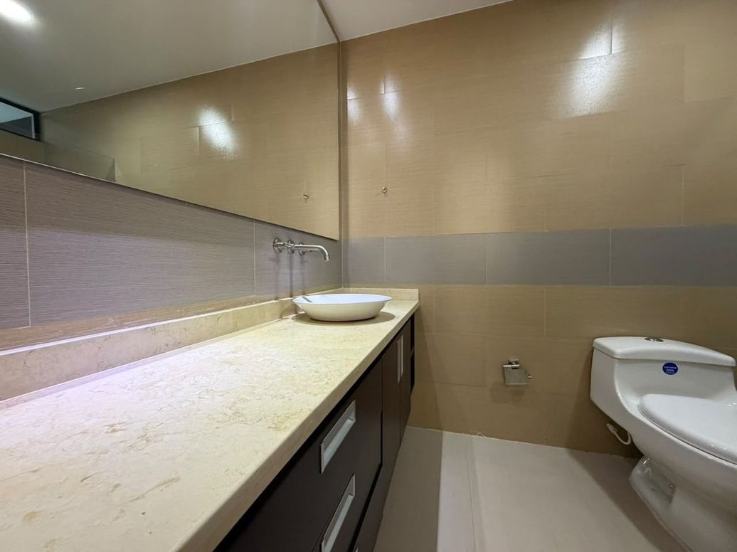 Casa de 5 alcobas en venta en Casa Blanca, Bogotá, 350 m² · foto 9 de 20