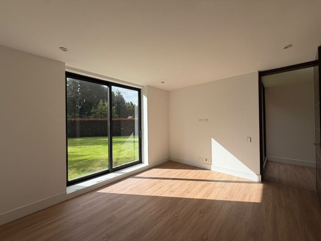 Casa de 5 alcobas en venta en Casa Blanca, Bogotá, 350 m² · foto 4 de 20