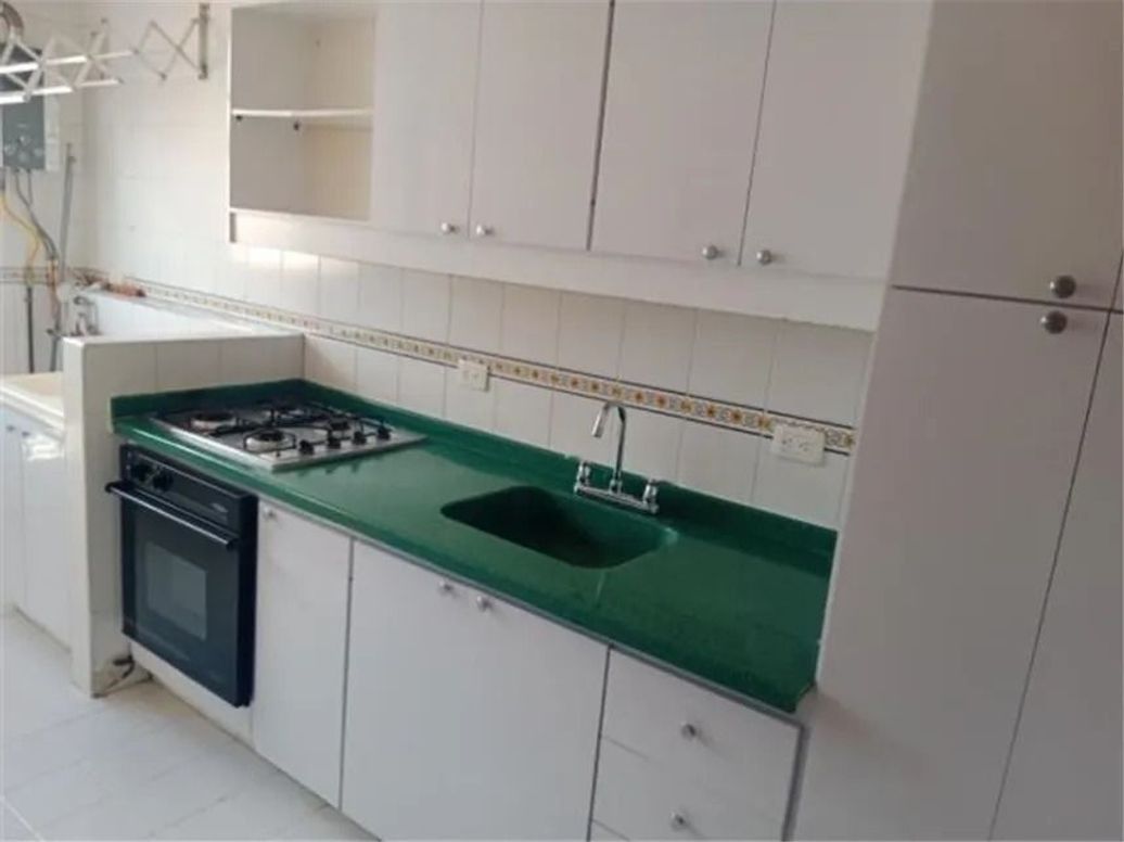 Apartamento de 3 alcobas en venta en Santa Catalina, Bogotá, 75 m² · foto 2 de 4