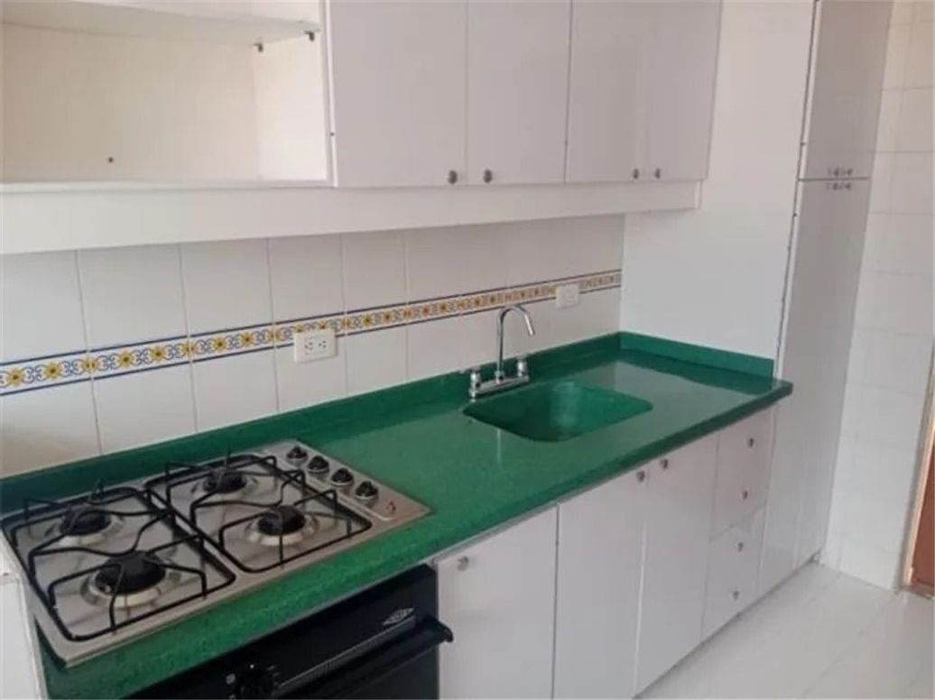 Apartamento de 3 alcobas en venta en Santa Catalina, Bogotá, 75 m² · foto 3 de 4