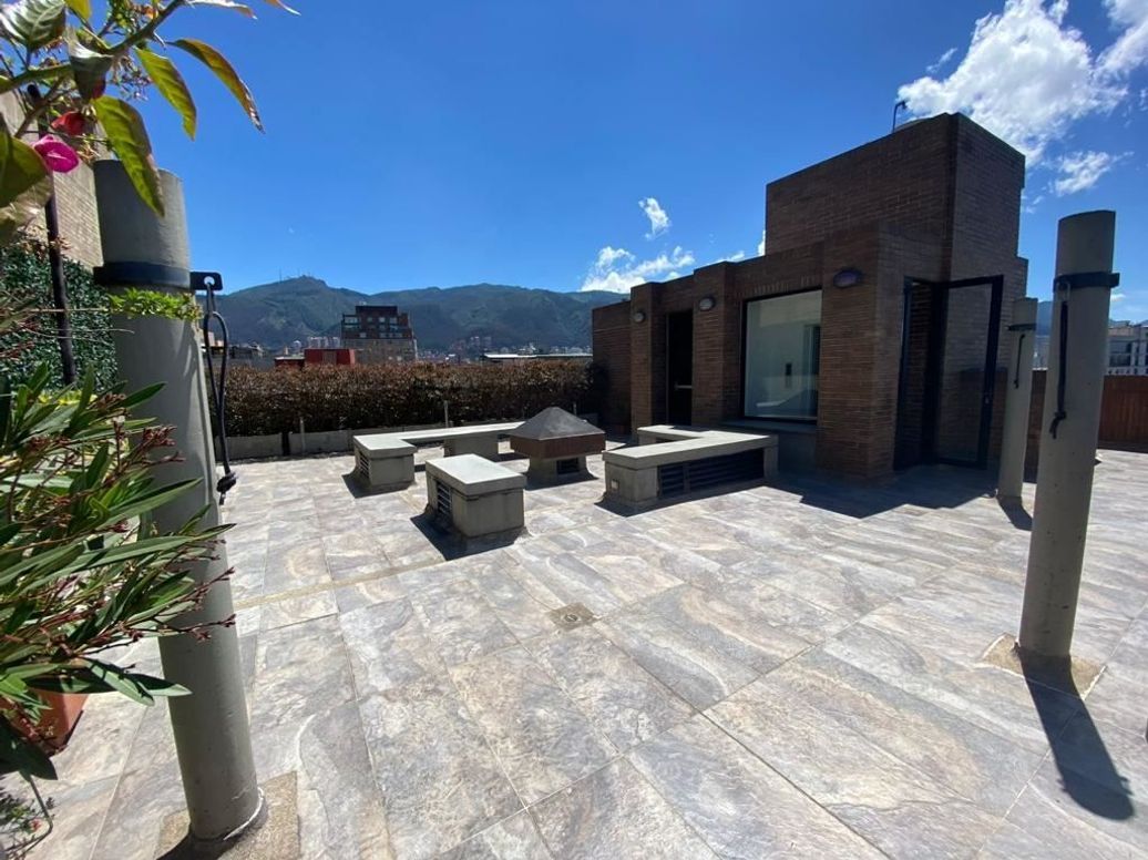 Apartamento de 2 alcobas en venta en Polo Club, Bogotá, 75 m² · foto 7 de 13