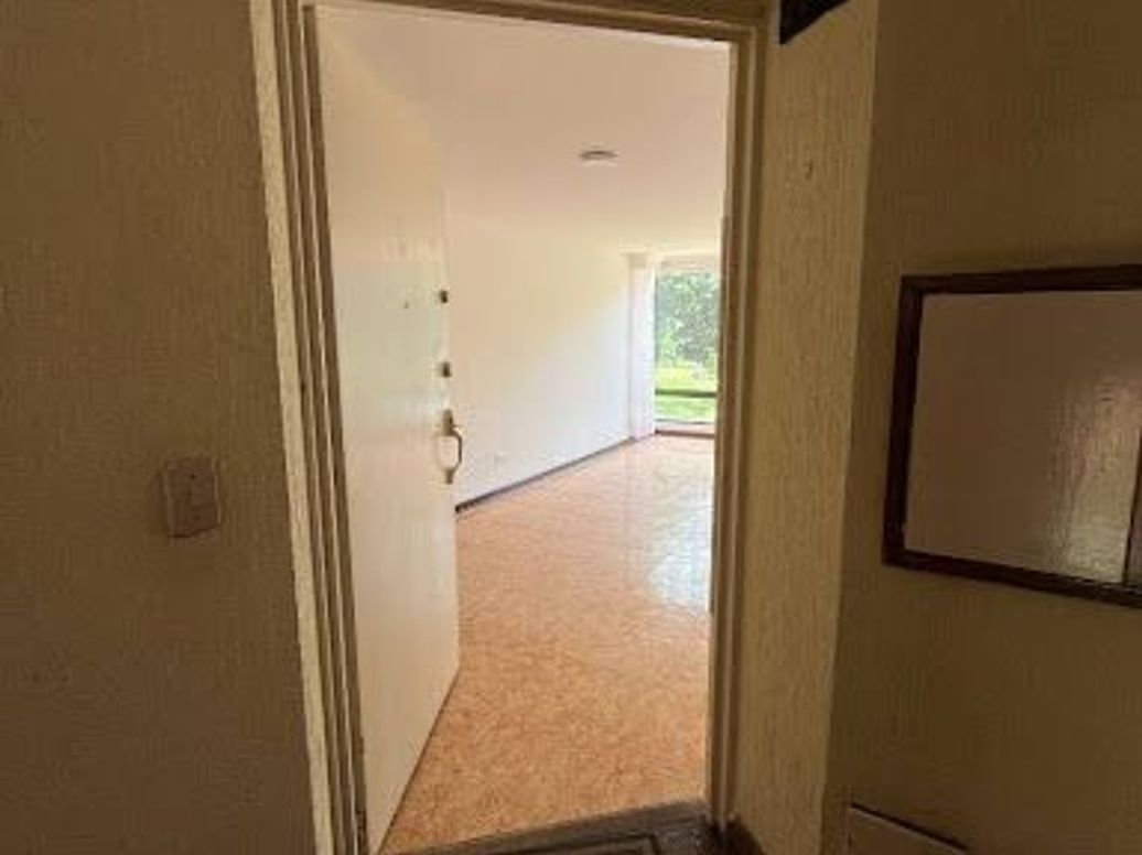 Apartamento de 3 alcobas en venta en Colina Campestre, Bogotá, 85 m² · foto 3 de 18