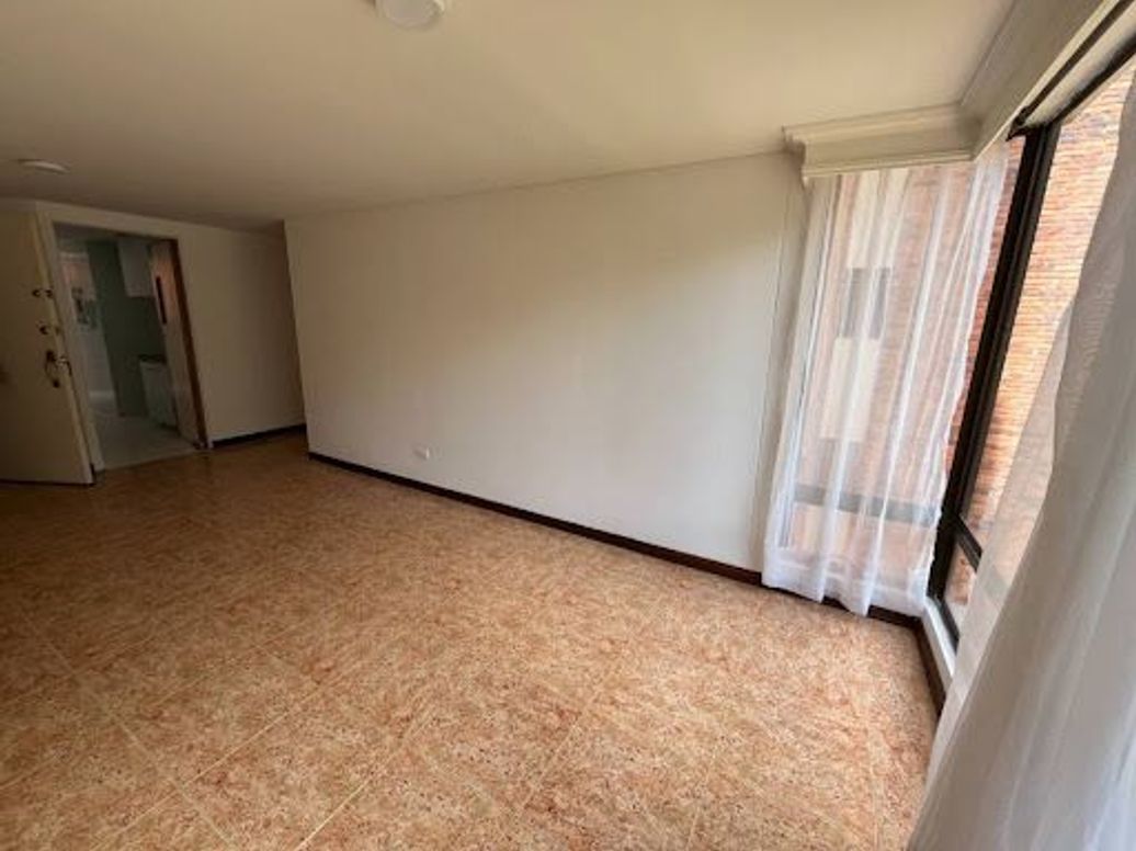 Apartamento de 3 alcobas en venta en Colina Campestre, Bogotá, 85 m² · foto 5 de 18