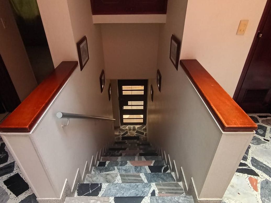 Casa de 6 alcobas en venta en Boita Et. I, Bogotá, 230 m² · foto 4 de 20