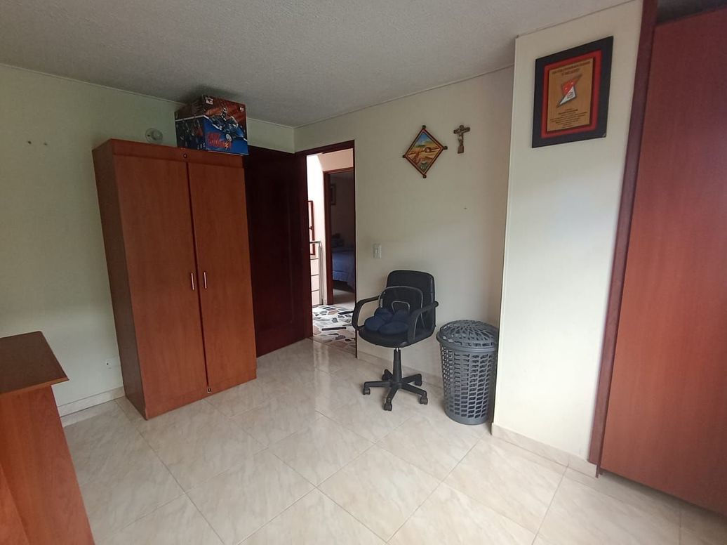 Casa de 6 alcobas en venta en Boita Et. I, Bogotá, 230 m² · foto 13 de 20