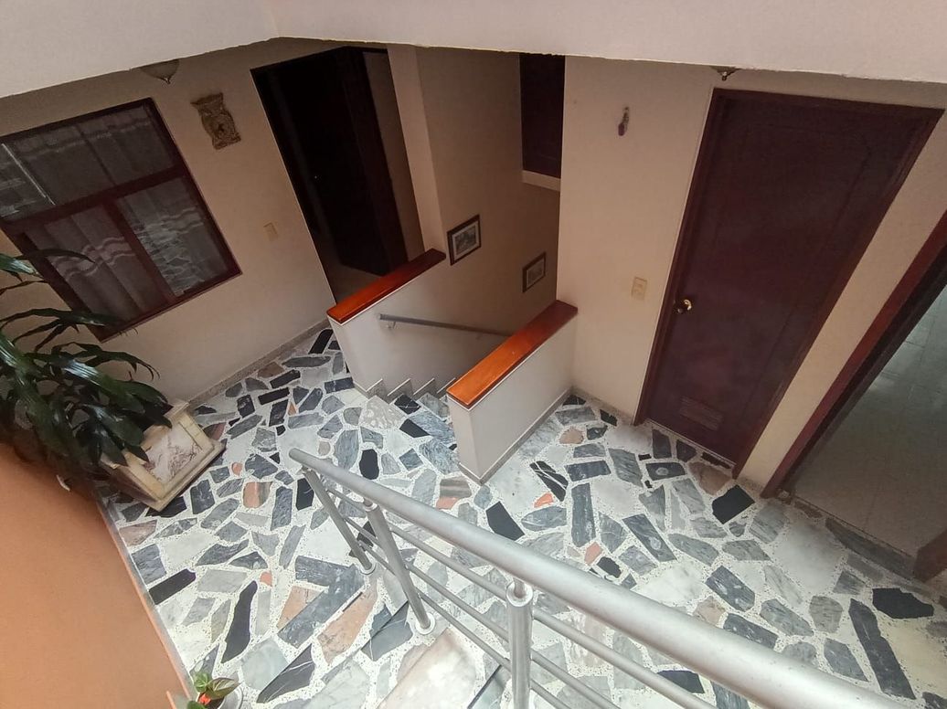 Casa de 6 alcobas en venta en Boita Et. I, Bogotá, 230 m² · foto 5 de 20